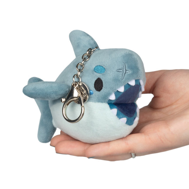 Micro Megalodon front view
