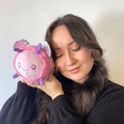 party snacker pink bee user photo