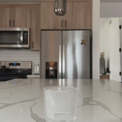 orange chicken squeezes out orange juice video