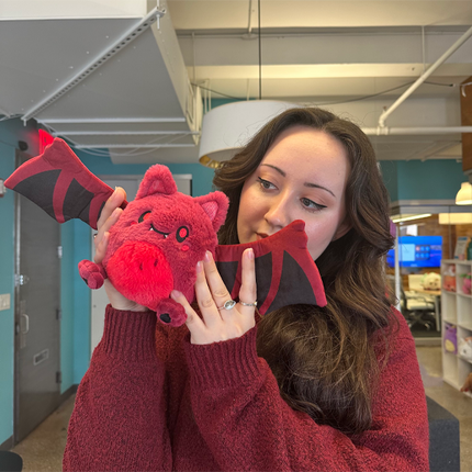 party snacker red bat user photo