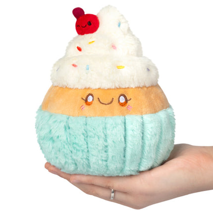 snacker madame cupcake s1e2 front view